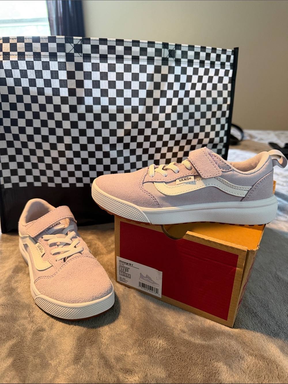 Girls Vans Pastel Lilac Suede Old Skool V Sneaker